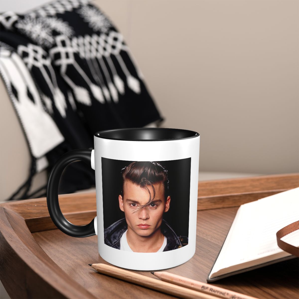 Jonge Johnny Depp mok grappige - Young Tea Coffee recensie en prijs