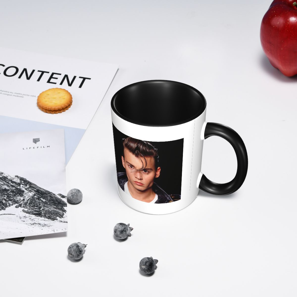 Jonge Johnny Depp mok grappige - Young Tea Coffee recensie en prijs