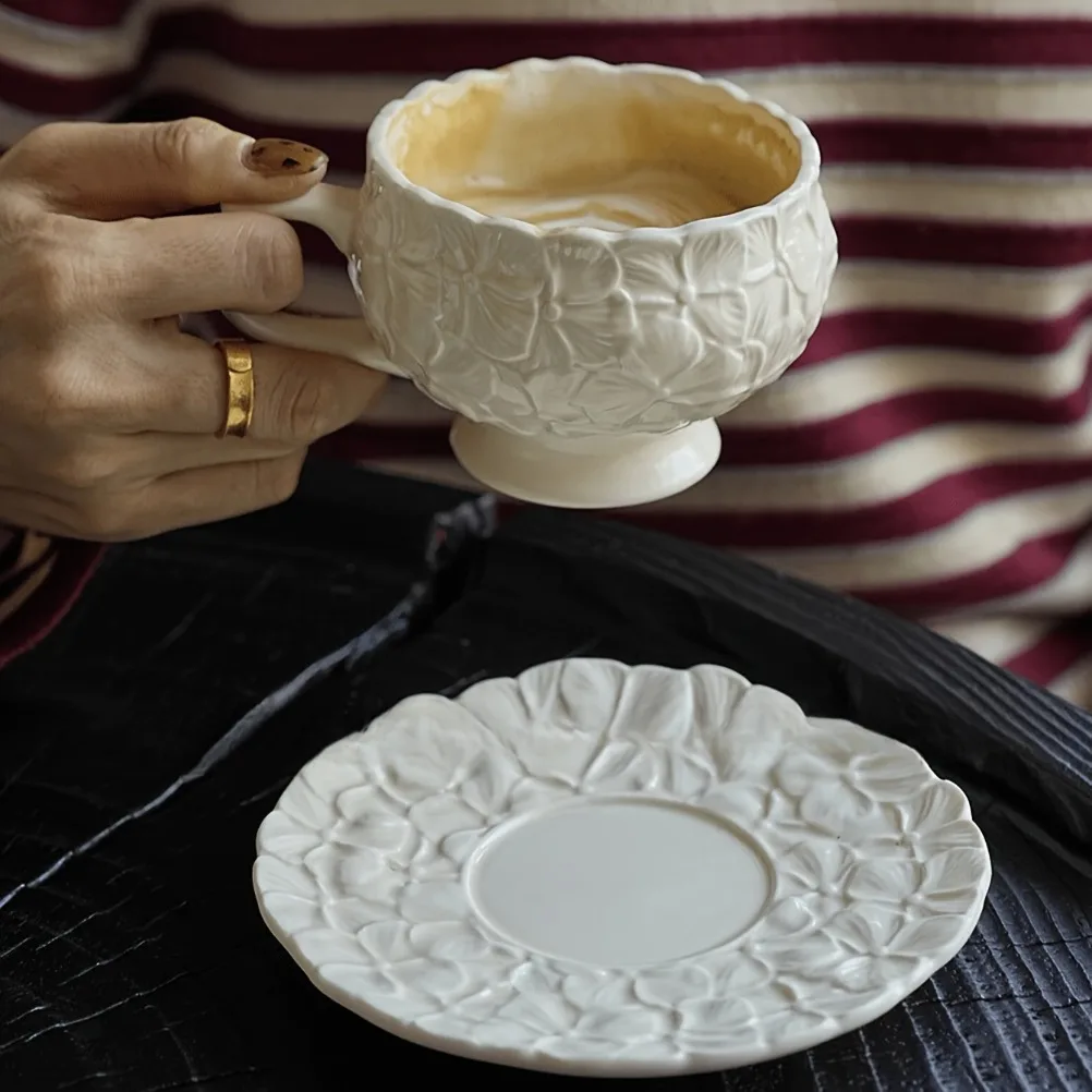 Franse Crème Relief Koffiekopj - Coffee Tea Flower recensie en prijs