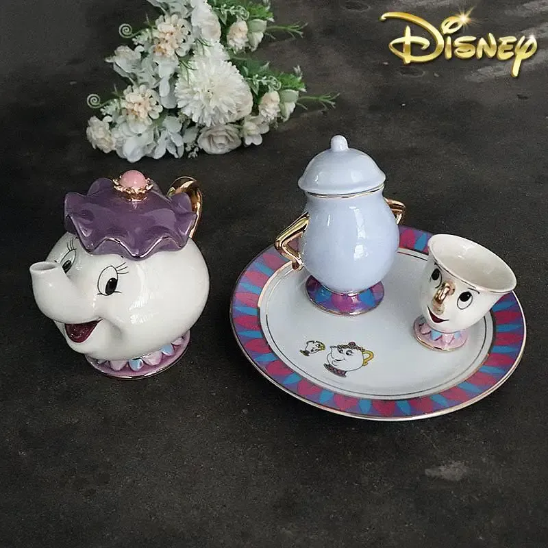 Hete theepot cartoon Belle en  - Coffee Tea Room recensie en prijs